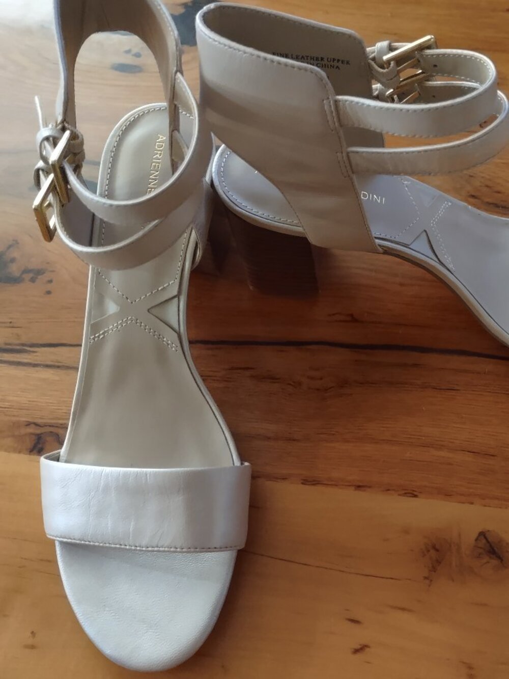 Adrienne Vittadini Women's White and Cream Wedge Sandals s